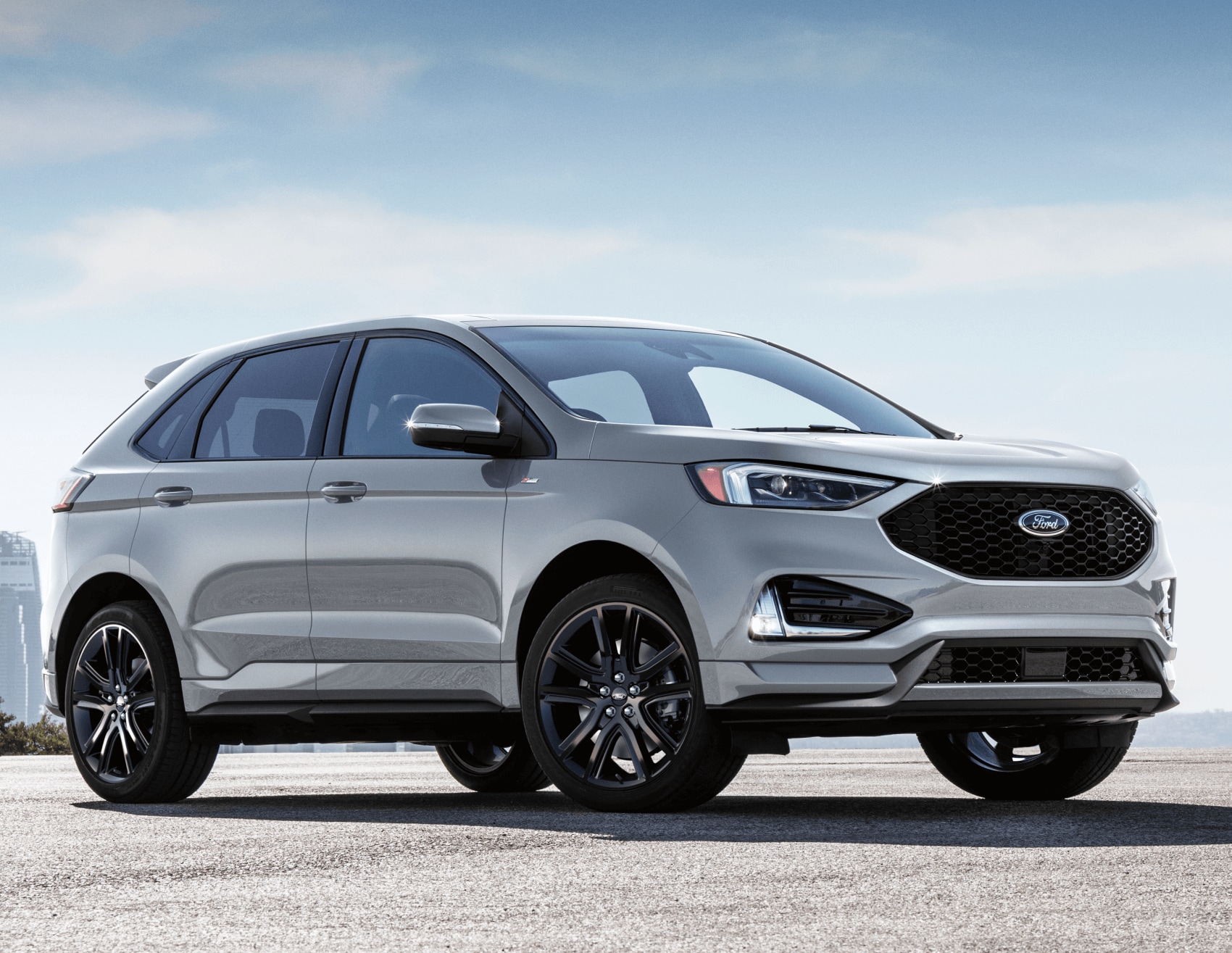 2021 Ford Edge Silver.png