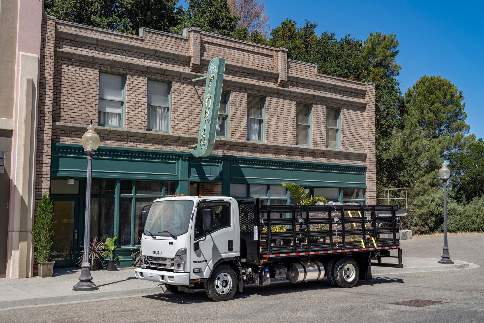 2022 Isuzu NPR Theater.png Isuzu vs Hino New Holland PA