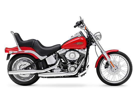 The 2010 Harley Davidson Softail Custom imitates the vintage Harley of