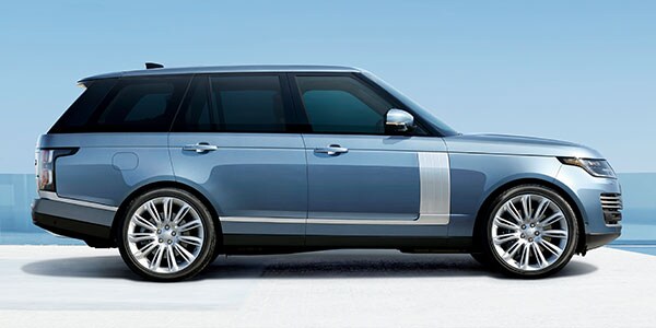 2020-LR-RangeRover.jpg