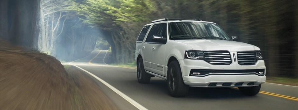 Lincoln-Navigator.jpg Lincoln Navigator Near Cleveland