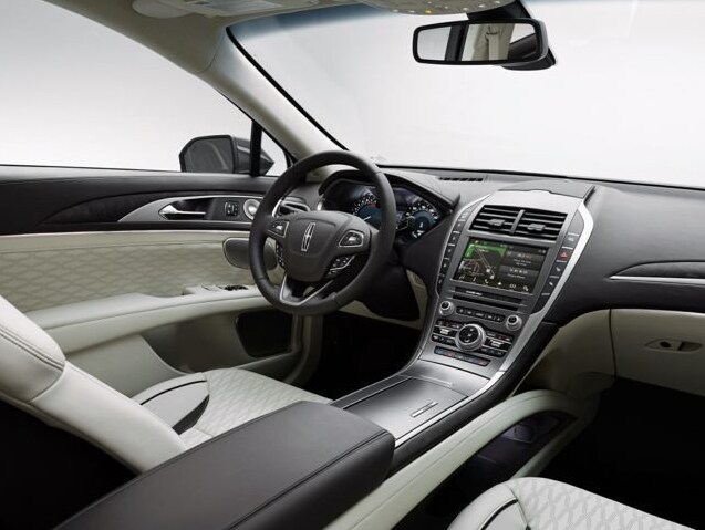 2018-Lincoln-MKZ-Interior.png