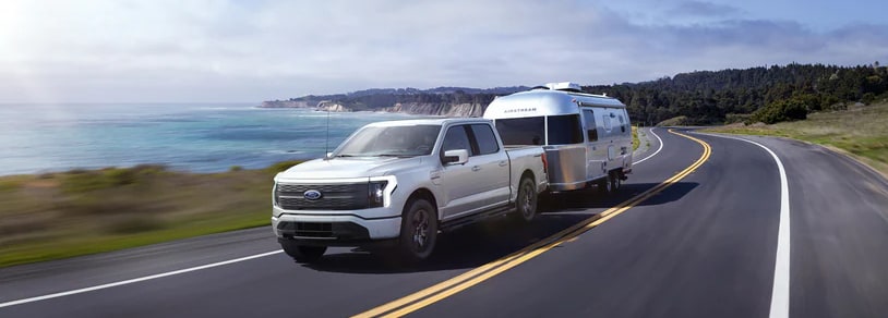 2022 Ford F-150 Lightning Platinum Super Crew Truck