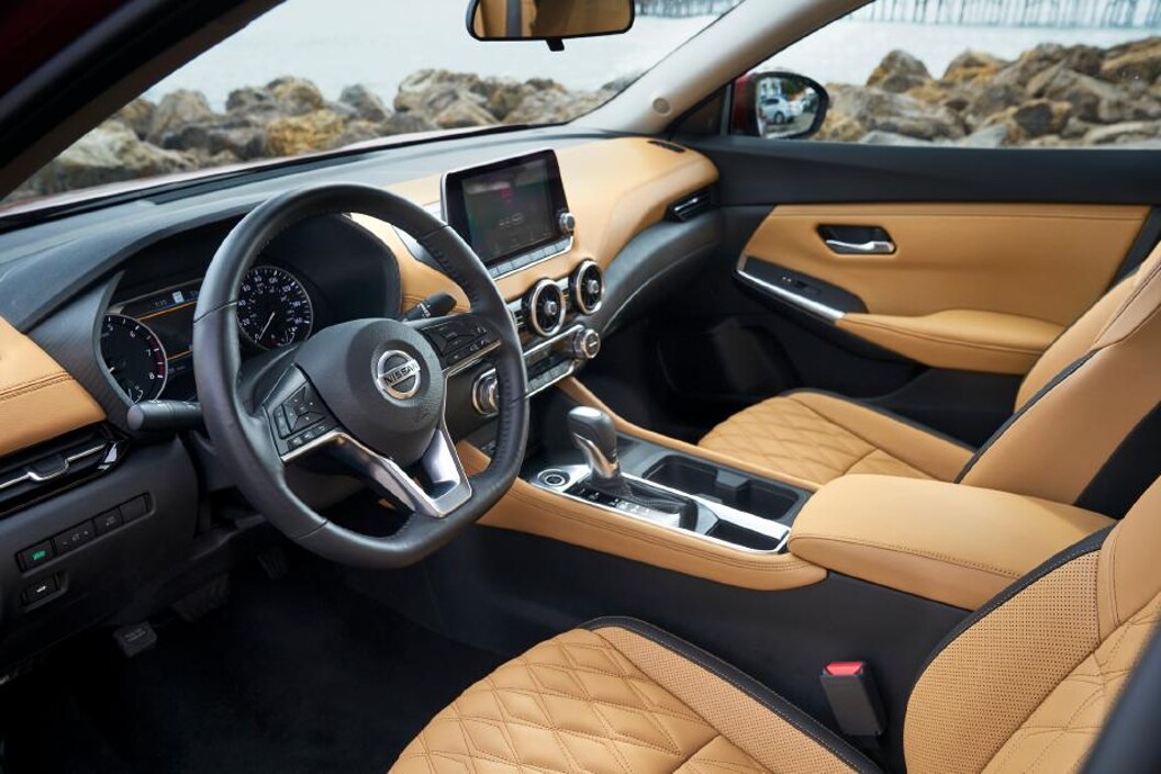 2020_sentra_Interior.png