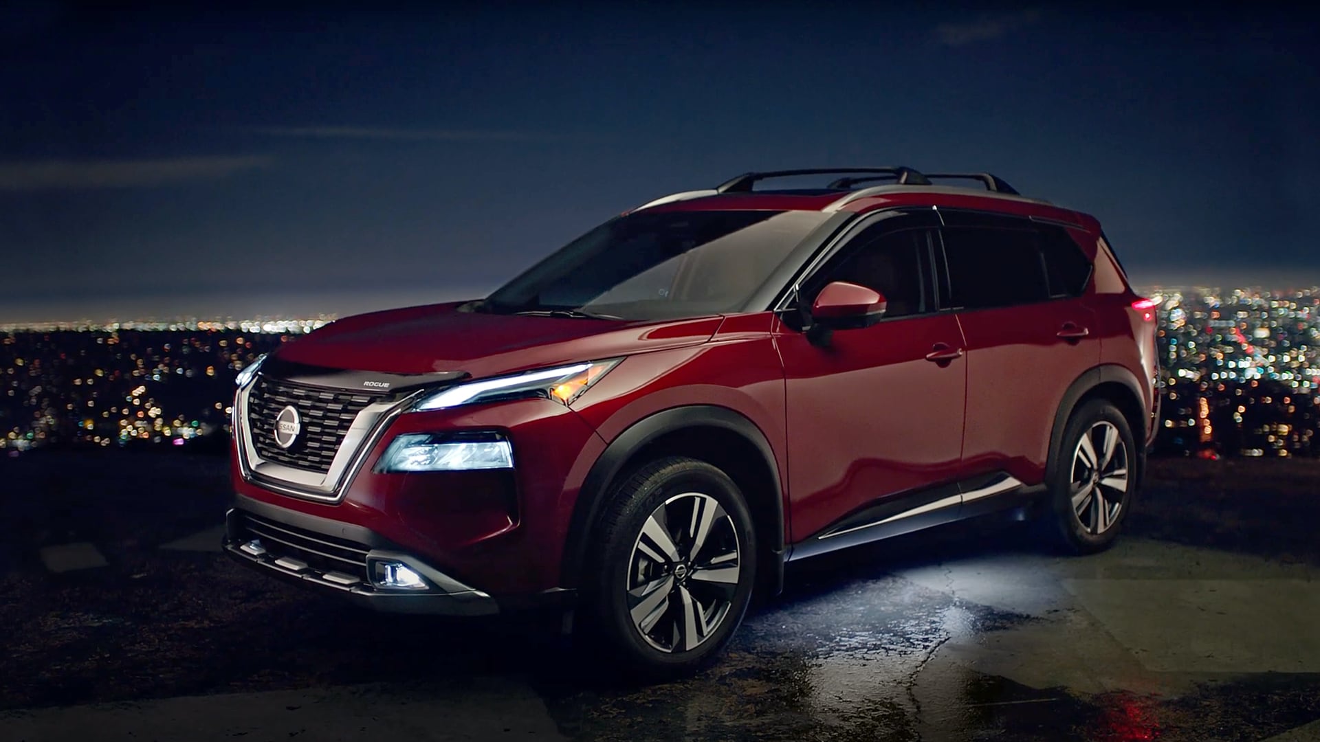 2021-nissan-rogue-headlights-l.jpg