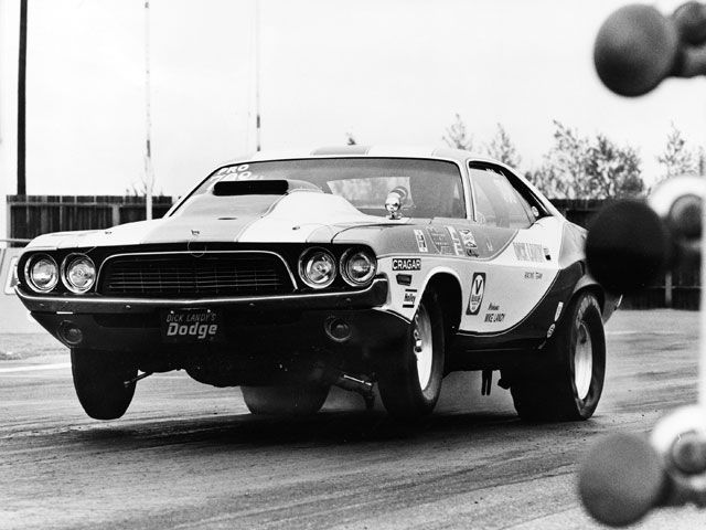 mopp_0706_5_z+mopar_drag_racing_legend_dandy_dick_landy+pro_stock_dodge_challenger.jpg