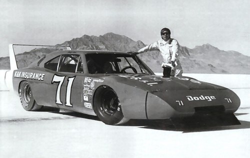 1969-Dodge-Charger-Daytona-426-Hemi-Powered-Bonneville-Salt-Flats-Speed-Record_-Driven-by-Bobby-Isaac-BW-500x317.jpg