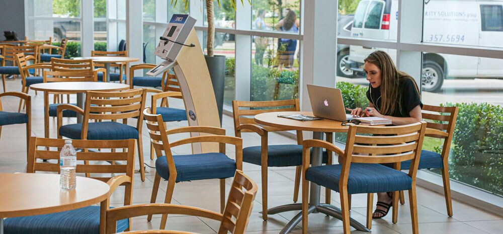 North Central Ford Guest Lounge