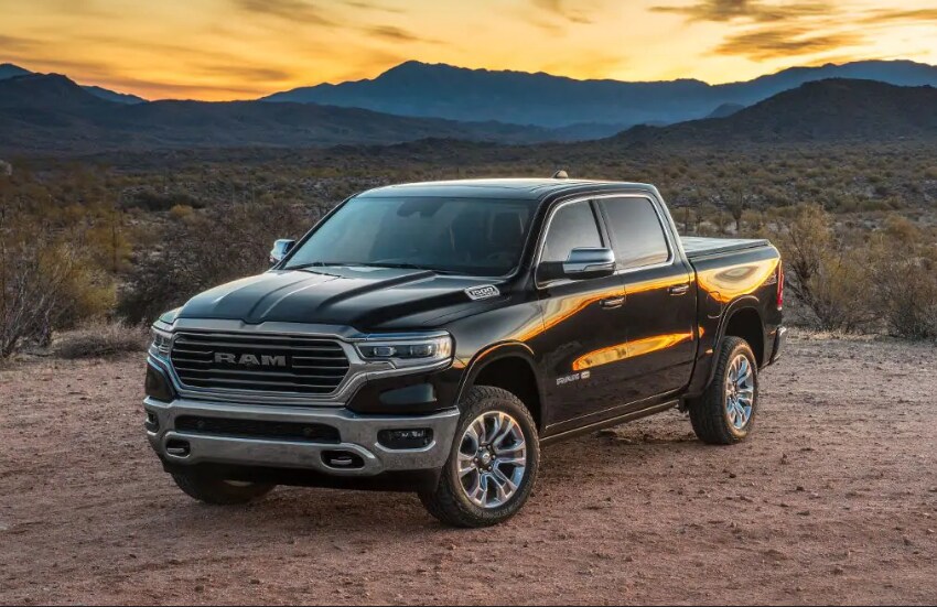 New 2019 RAM 1500 vs Ford F-150 exterior