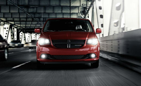 The 2019 Dodge Grand Caravan on highway Forest Park, OH Northgate CDJR