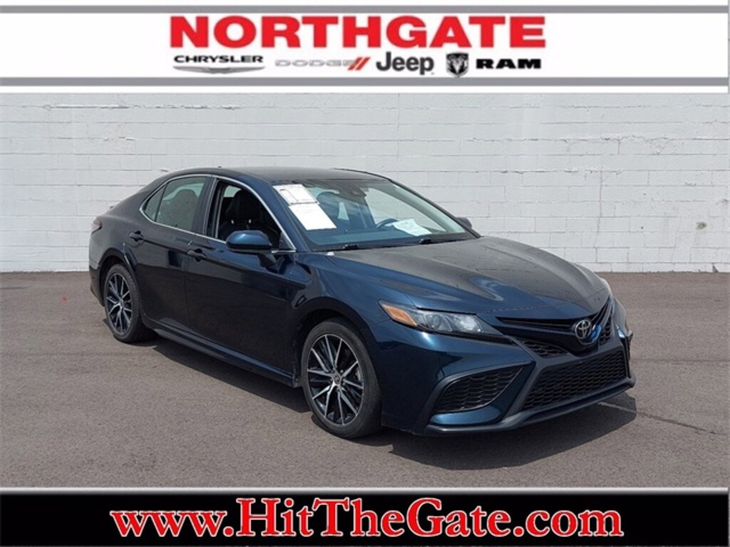 2021 Toyota Camry SE Sedan