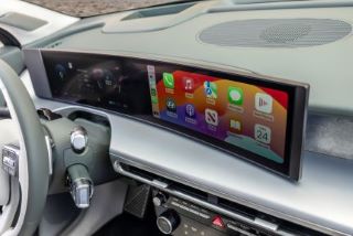 Ioniq 9 dual 12.3 inch displays Ioniq 9 EV tech
