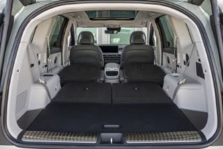 Ioniq 9 cargo space with seats down Ioniq 9 cargo space