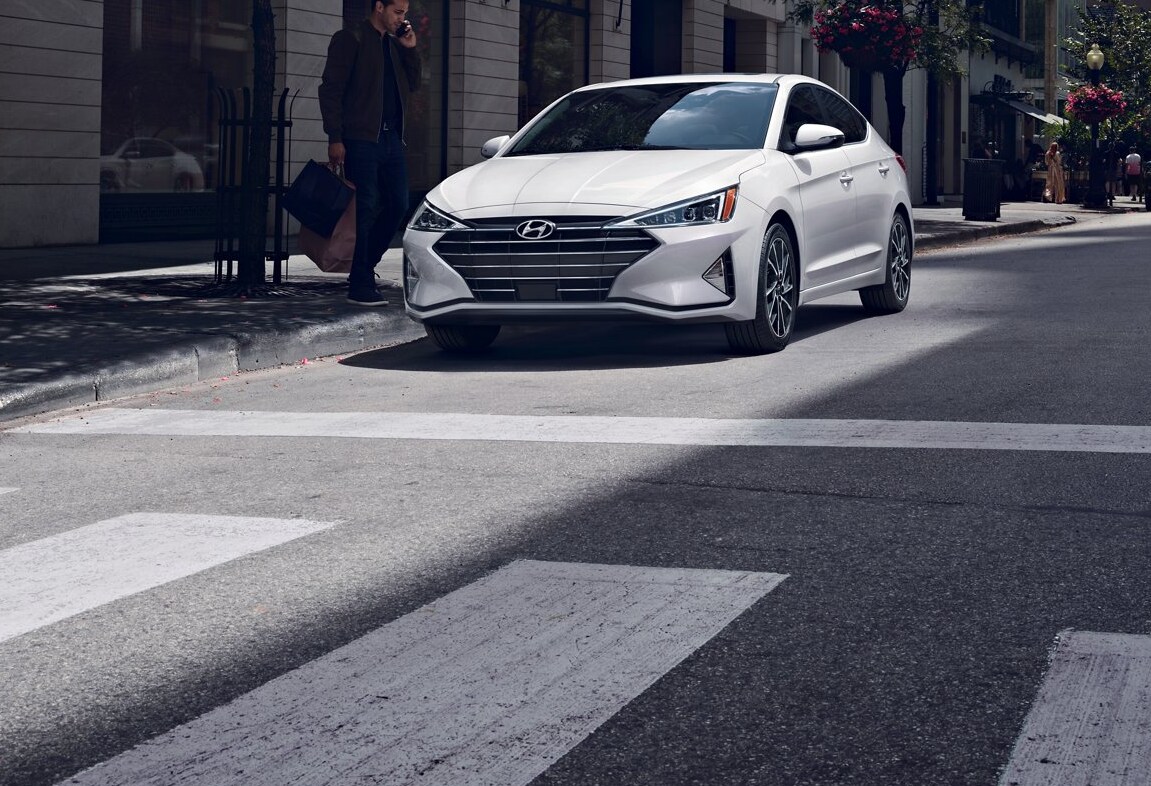 North Palm Beach Hyundai
Elantra Performance Features