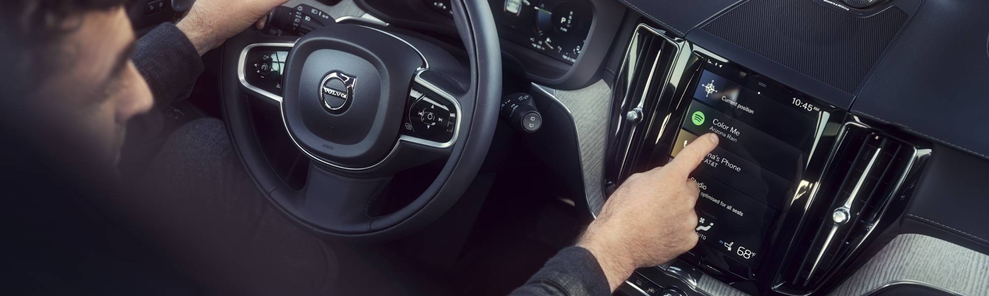 New Volvo XC60 Interior.jpg