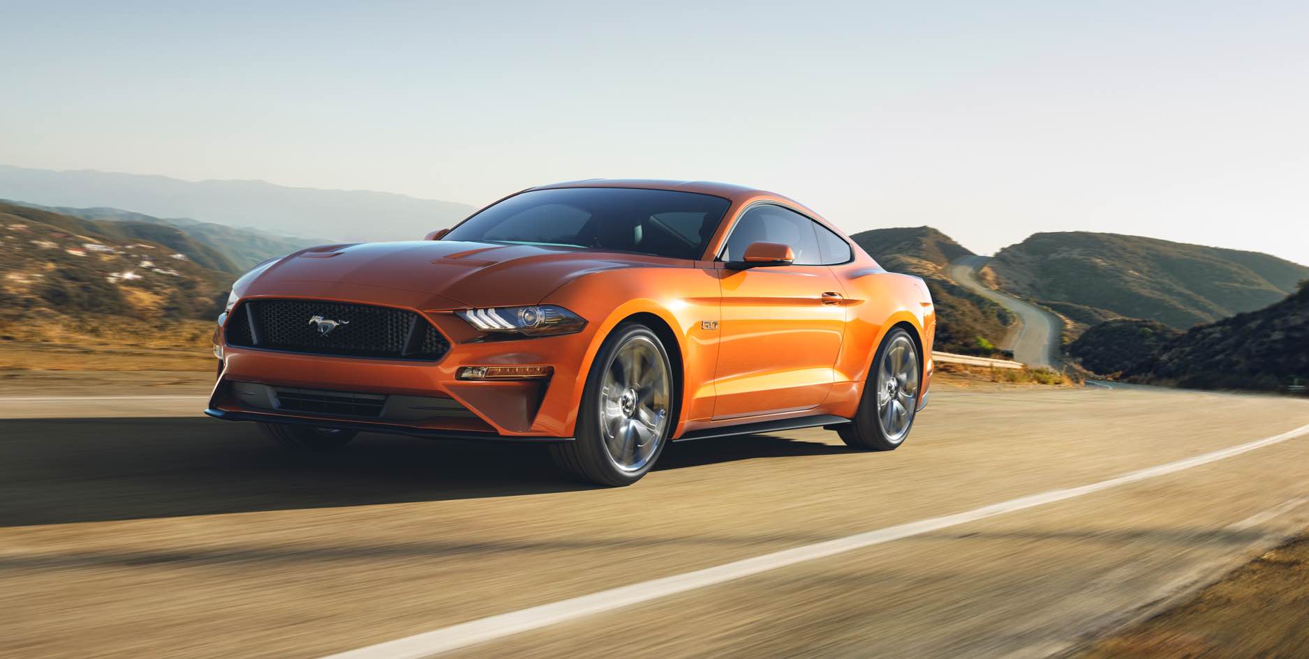 18_Mustang_Exterior_HotSpot_02_1250.jpg
