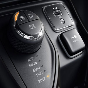 All-New 2017 Jeep Compass select terrain dial at Beaverton's Northwest Jeep Chrysler Dodge Ram