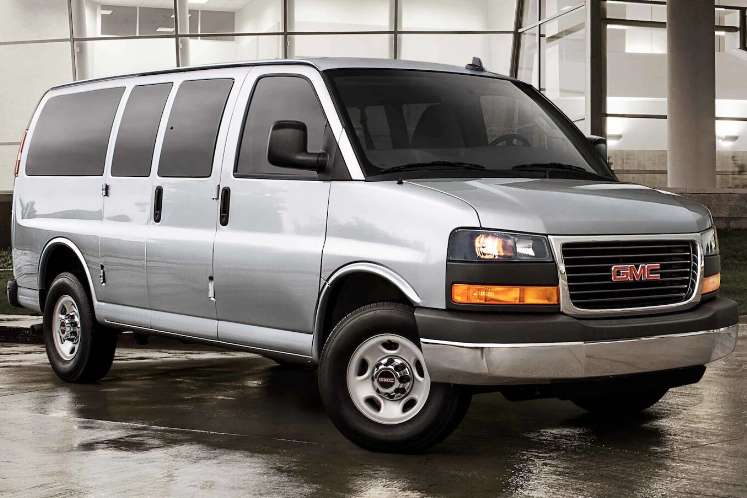 2022 GMC Savana Passenger Van in Santa Fe, NM