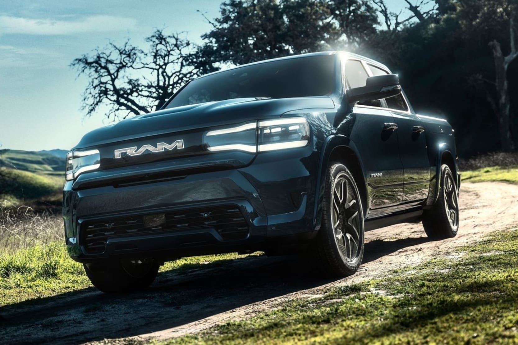 2025 Ram 1500 REV Performance Comparison