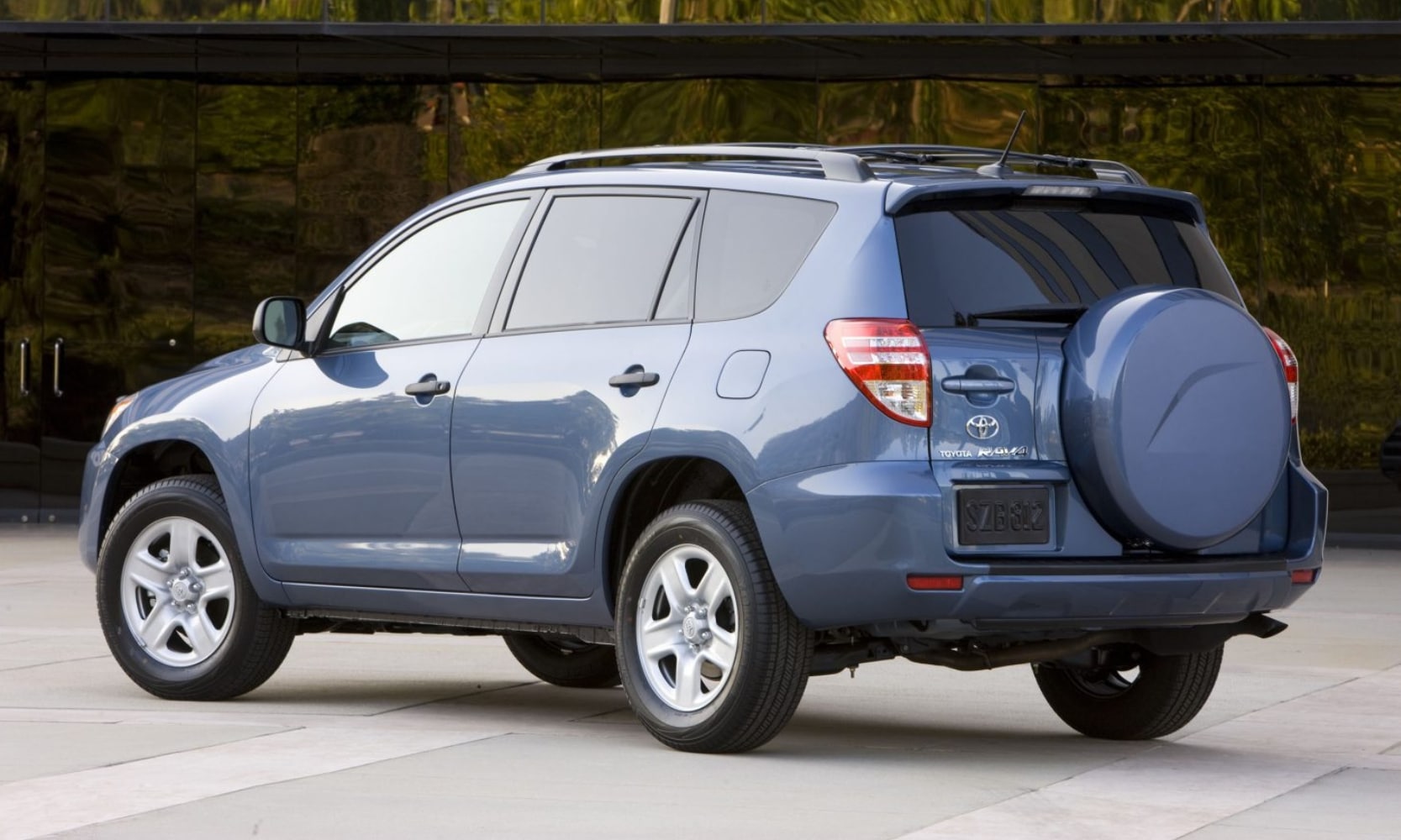 a blue used 2009 Toyota RAV4 SUV