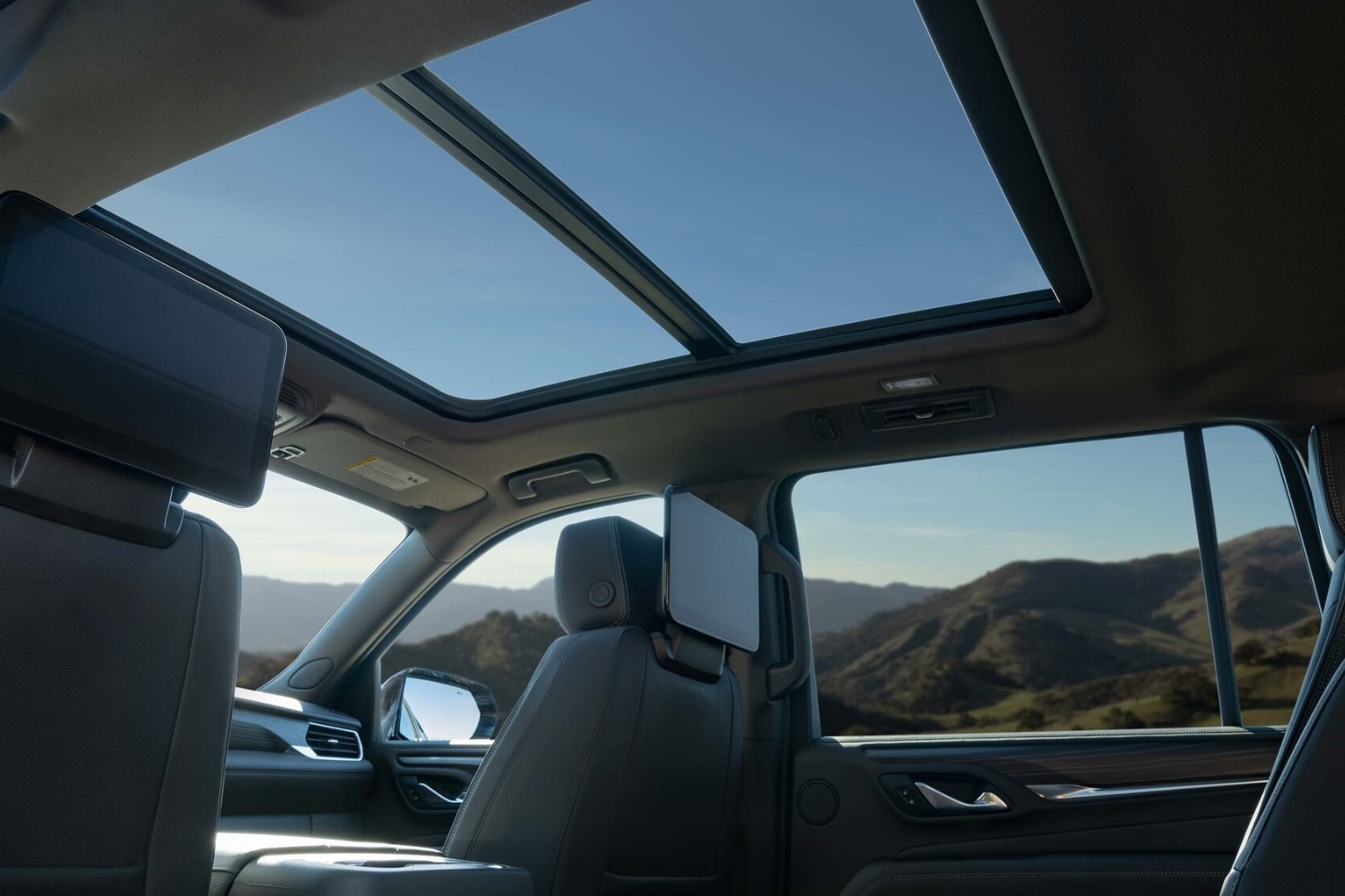 2023 GMC Yukon SUV Seating Comparison - Octane GMC of Santa Fe.jpg 2023 GMC Yukon SUV Seating Comparison