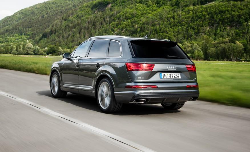 2017AudiQ7_3.jpg