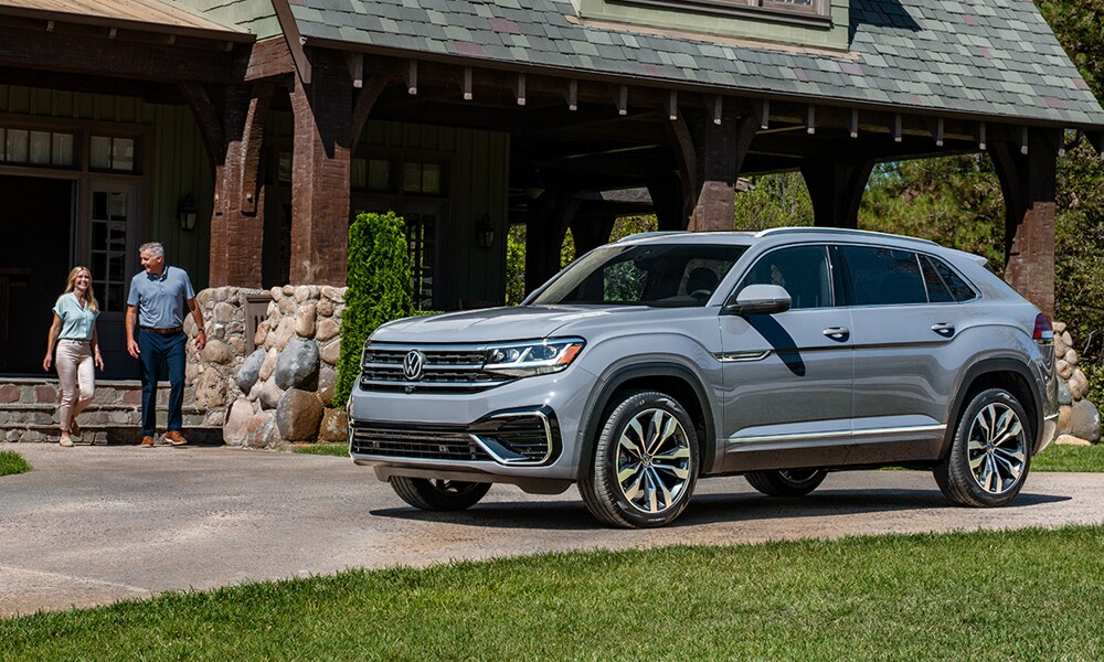 2020-atlas-cross-sport-at-house2.jpg