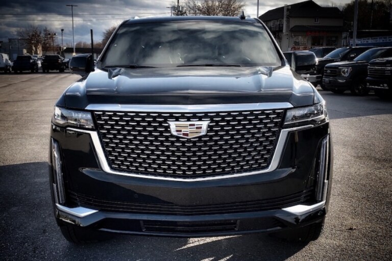 Escalade-Front-768x512.png