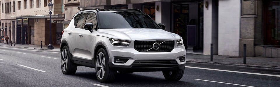 2-213092_New_Volvo_XC40_exterior.jpg