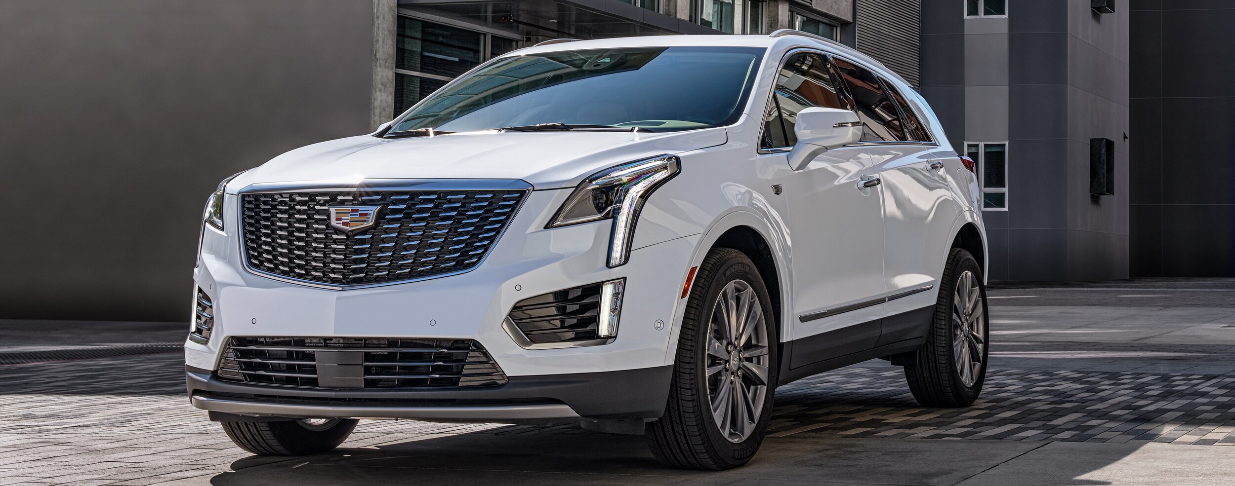 2022-Cadillac-XT5-Luxury-SUV-L02.png