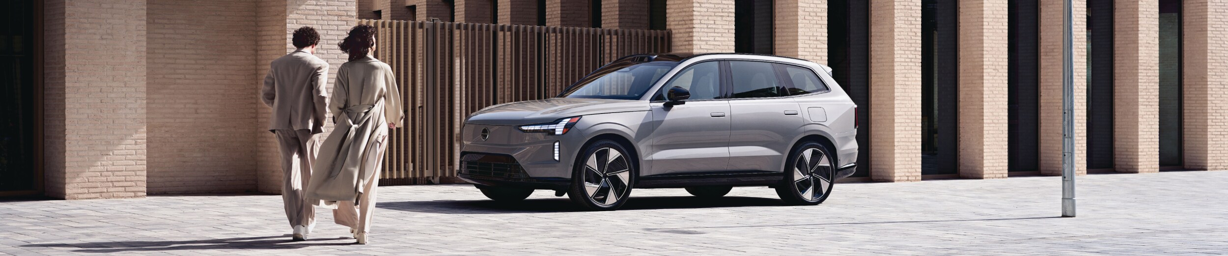 2025 Volvo EX90