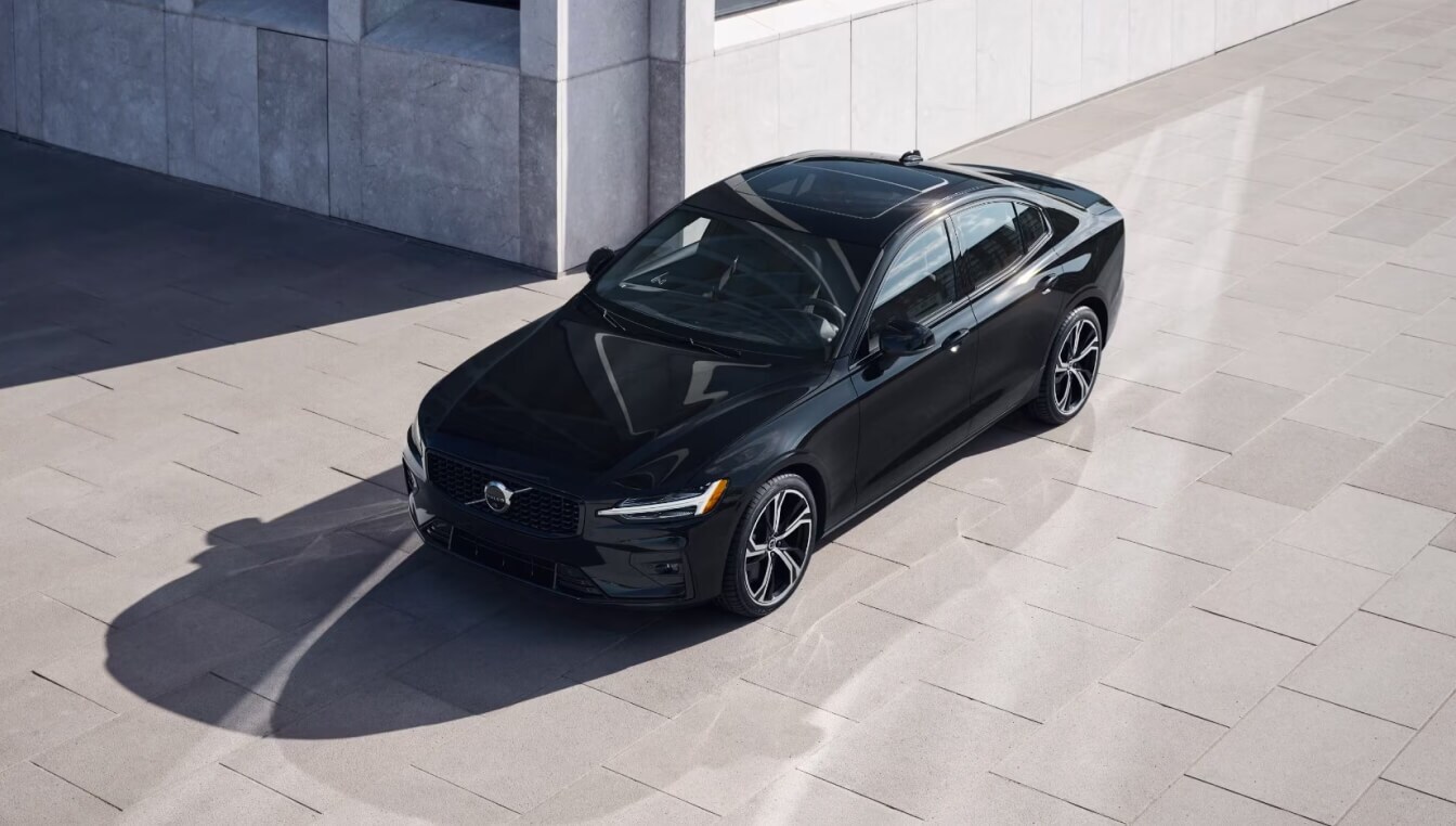 2024 Volvo S60 vs. BMW 3 Series