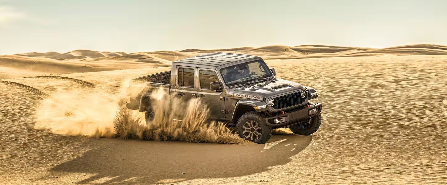 2025 Jeep Gladiator Off-roading 2025 Jeep Gladiator Off-roading