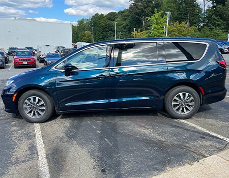 Chrysler Pacifica 1.png
