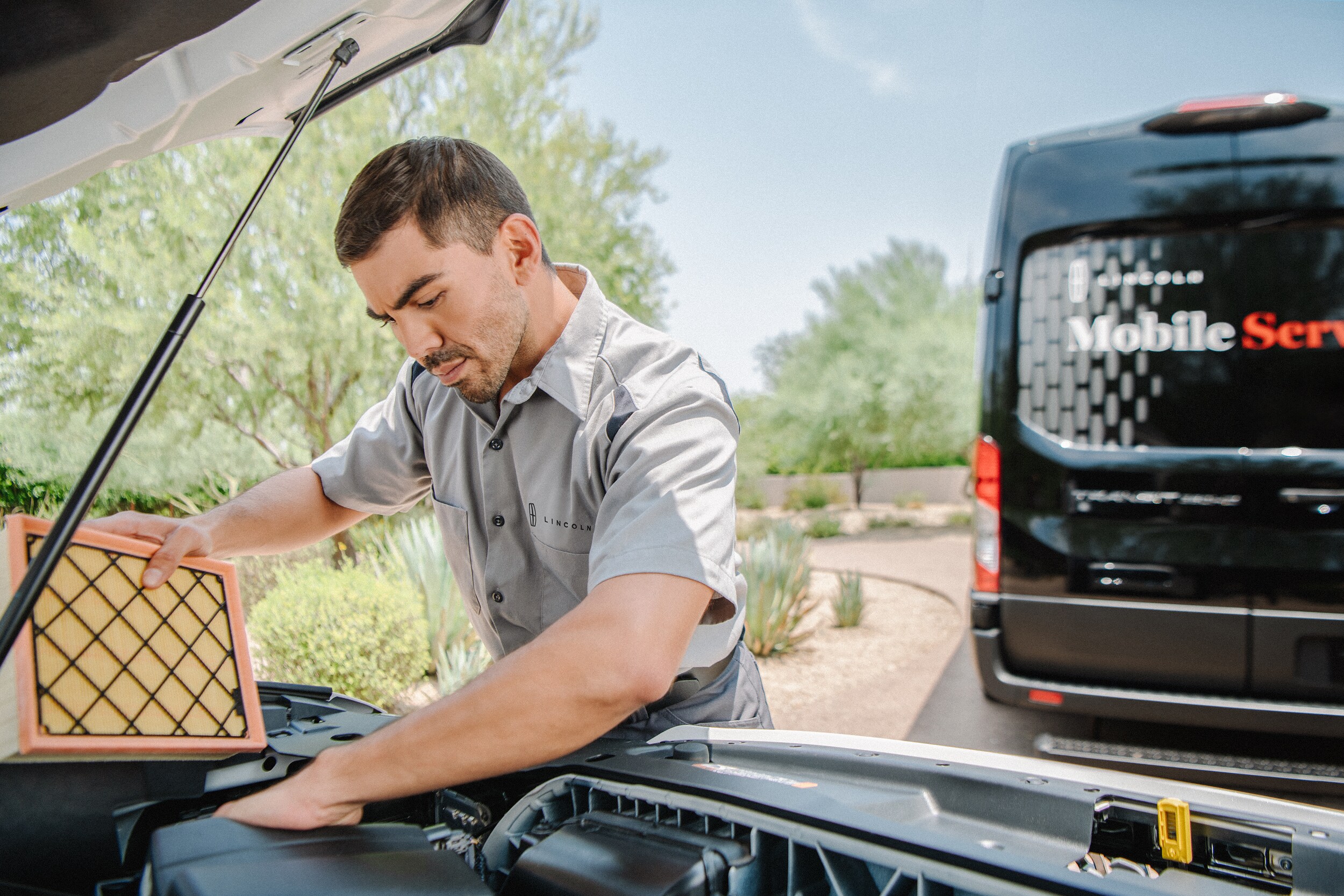 Lincoln-MobileService-05.jpg