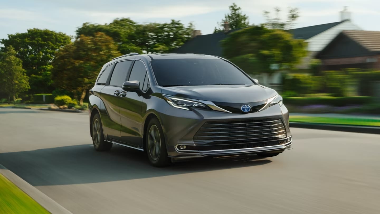 2025 Toyota Sienna in Neighborhood 2025 Toyota Sienna in Neighborhood