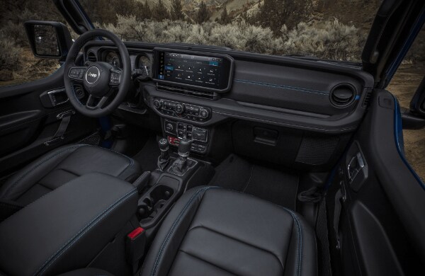 Palmer-Dodge-Jeep-Wrangler-Interior-1.png
