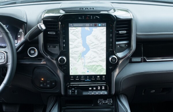 2023-ram-1500-infotainment.png