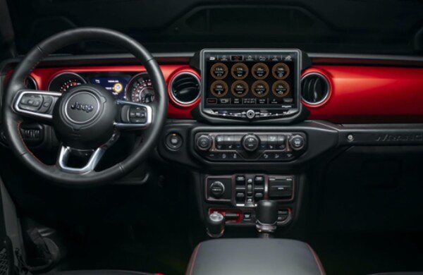 2023-jeep-wrangler-infotainment.png