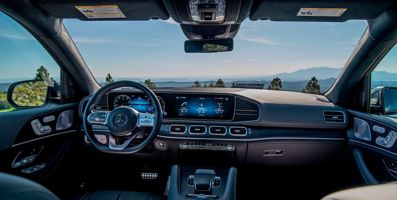 2023 Mercedes-Benz GLS Interior 2.png
