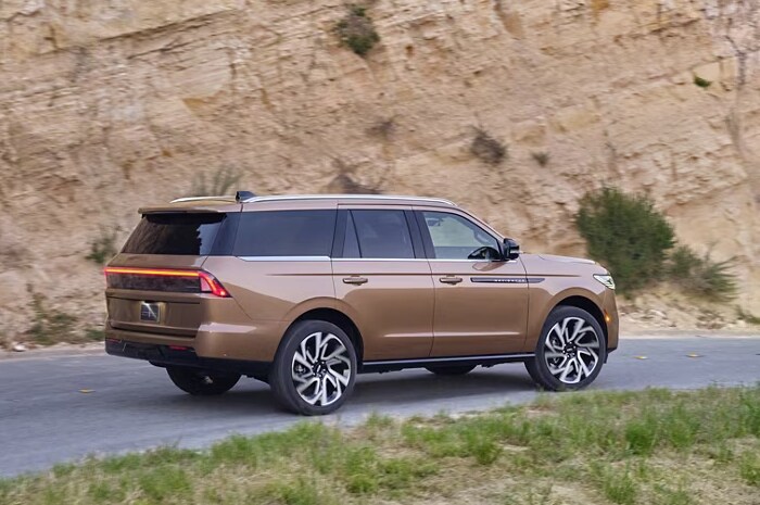 2025 Lincoln Navigator