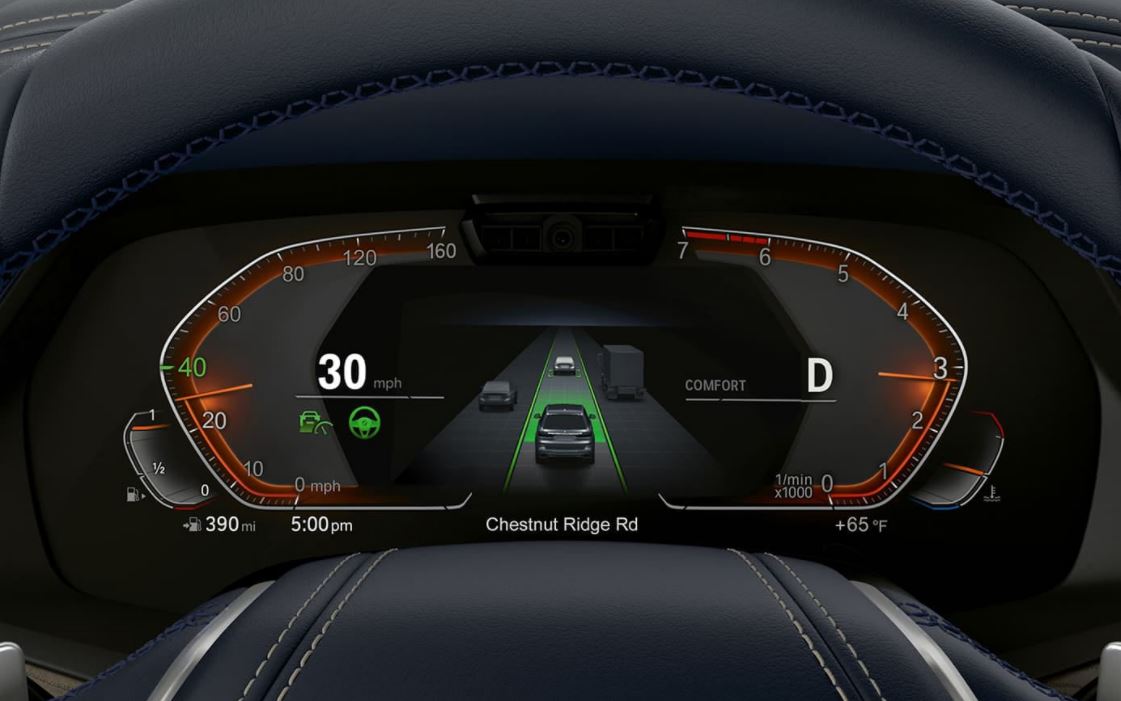 2022-bmw-x7-headsup-display.JPG