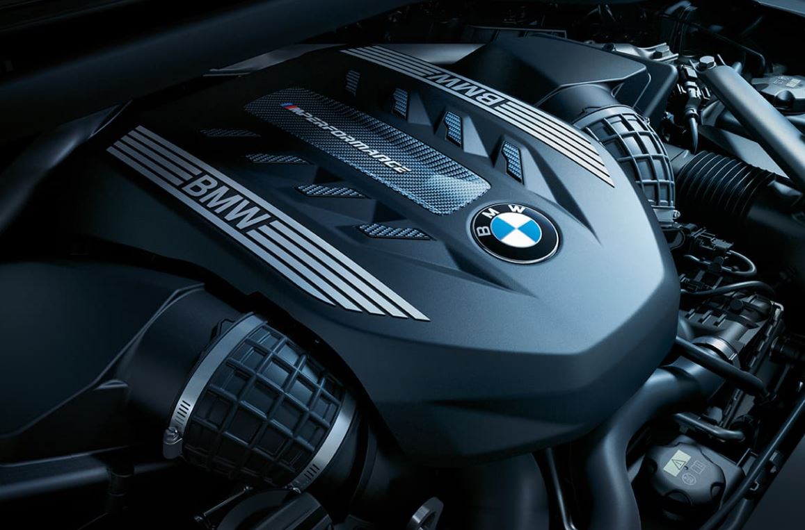 2021-bmw-x6-engine.JPG
