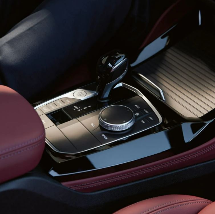 2022-bmw-x4-shifting.JPG