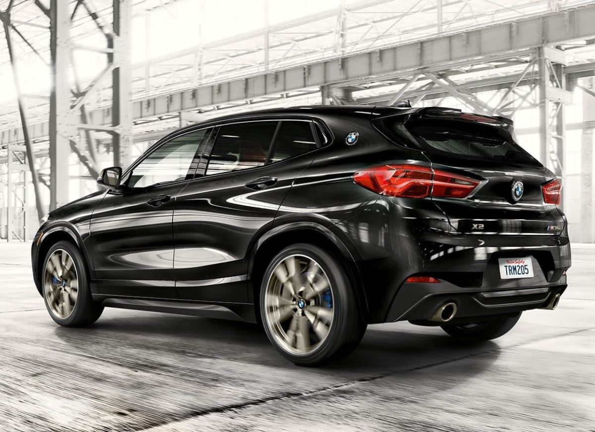 2022-bmw-x2-driving-sideview.JPG
