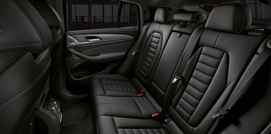 2021-bmw-x4-interior.JPG