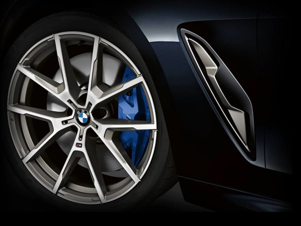 2021-bmw-8-series-tire.JPG