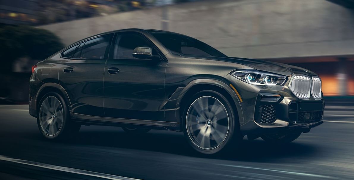 2022-bmw-x6-driving.JPG