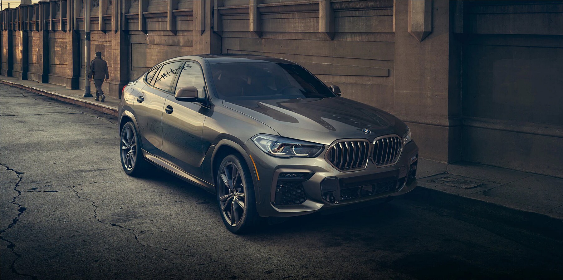 GREY BROWN X6 PARKED.png