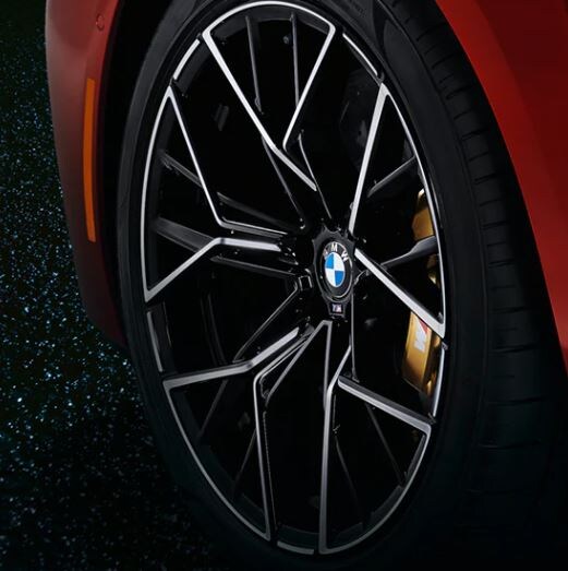 2022-bmw-m8-convertible-wheel.JPG